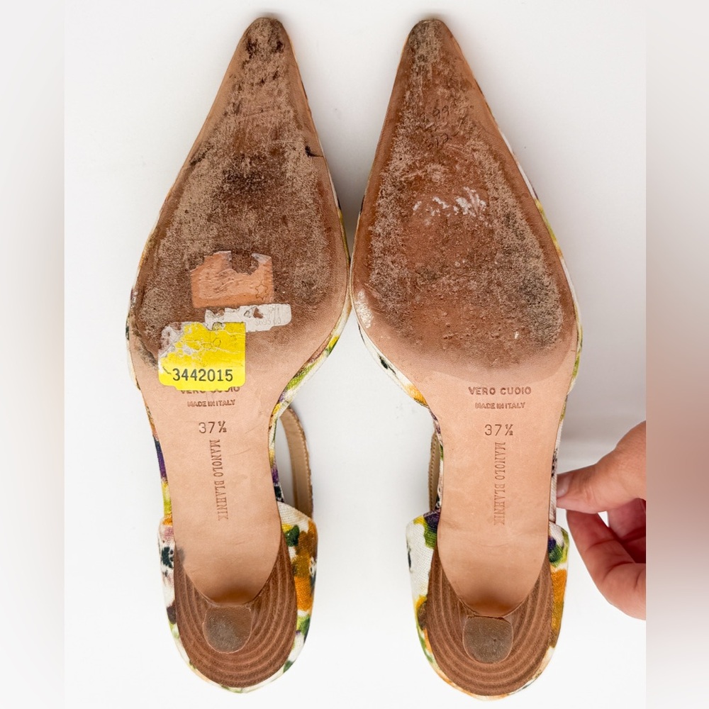 Manolo Blahnik Vintage Floral Canvas Slingback Kitten Heel Pumps EU 37.5 US 7.5 - Picture 14 of 14